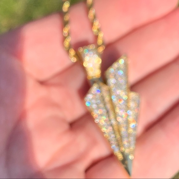 Iced Paper Airplane Pendant Gold + Chain - Picture 2 of 3